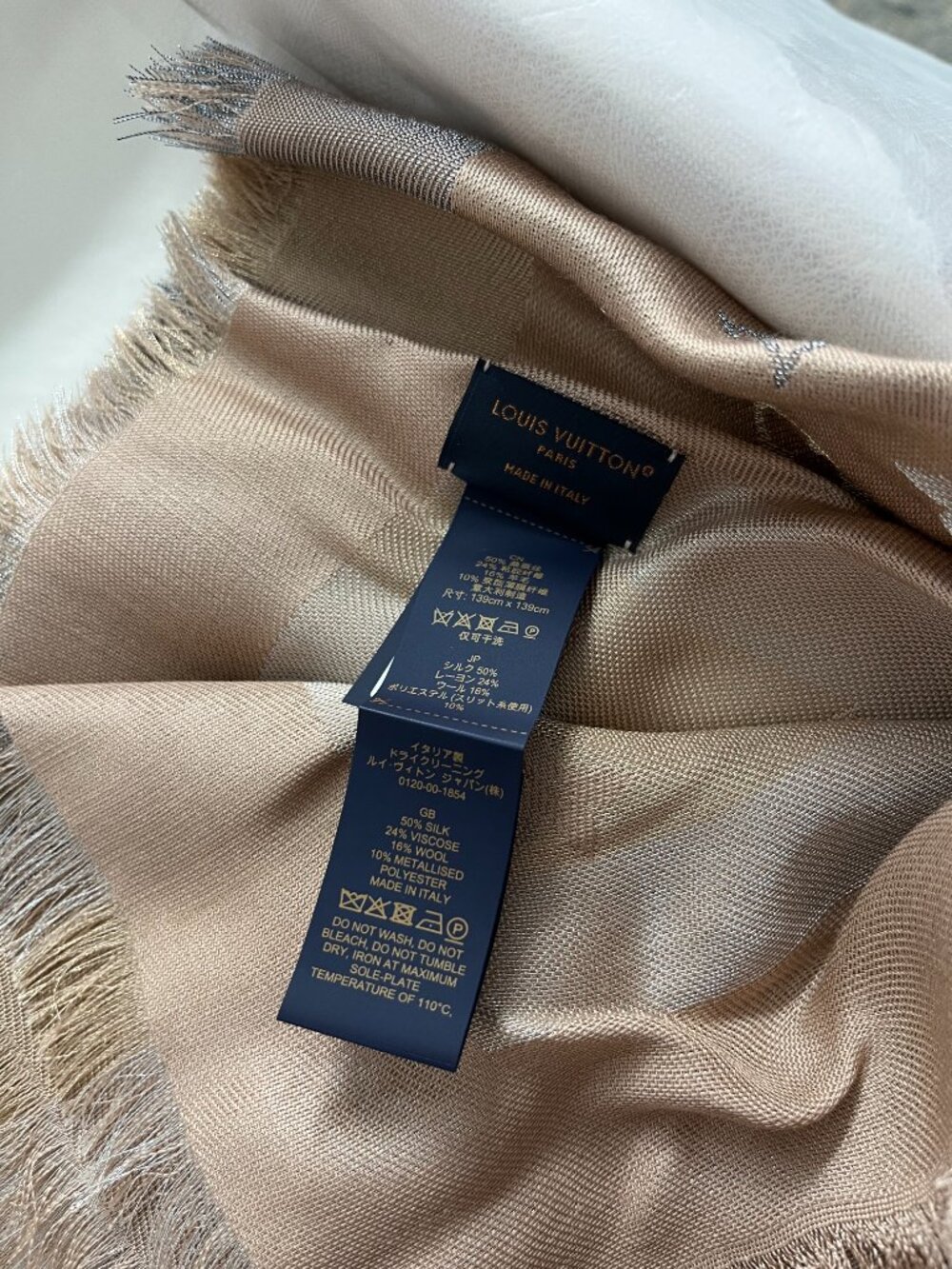 NIB $780 Louis Vuitton ‘So Shine’ Monogram Shawl Beige 56.5x56.5 - Picture 5 of 10